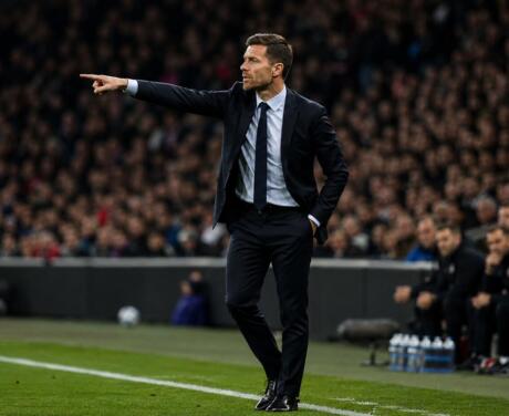 Xabi Alonso – Legendan taktinen perintö, valmennusfilosofia ja kytkökset Valioliigaan